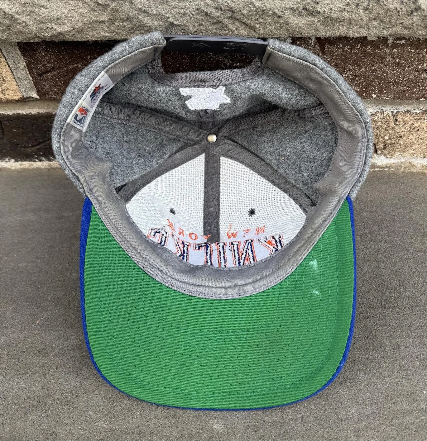 ビンテージ　ウール100ハット　NY Vintage Starter New York Knicks Grey Wool Hat — RootsBK